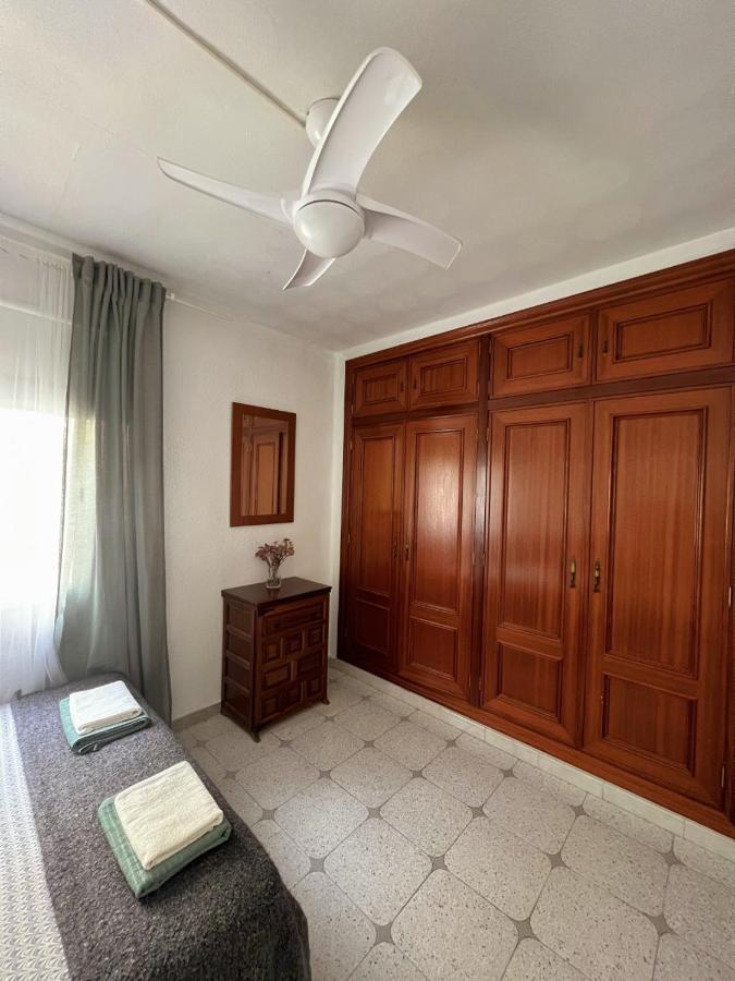 Holiday&Vacations Apartment On The Beach Валенсия Экстерьер фото