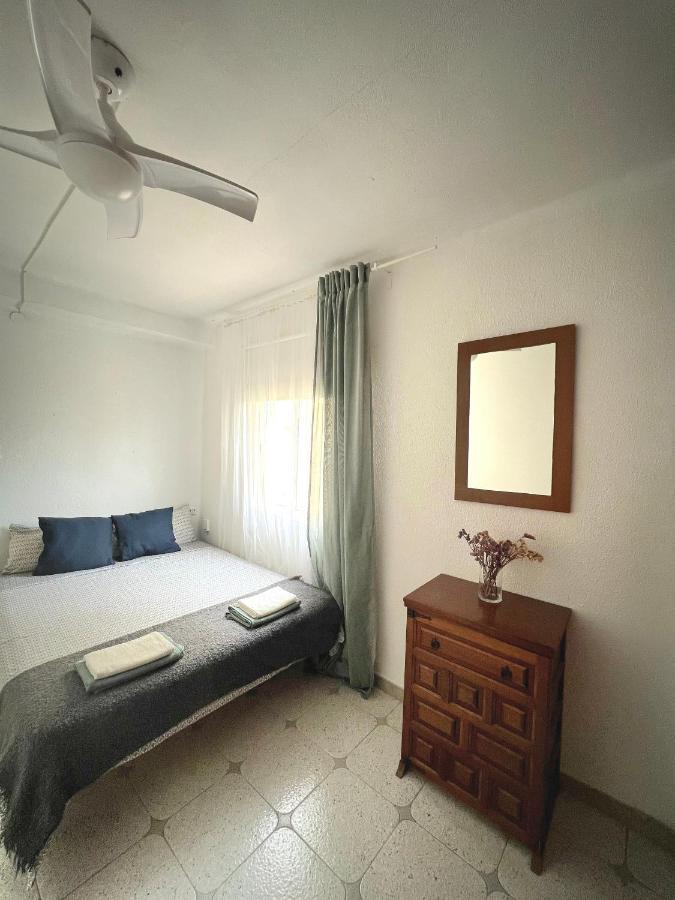 Holiday&Vacations Apartment On The Beach Валенсия Экстерьер фото